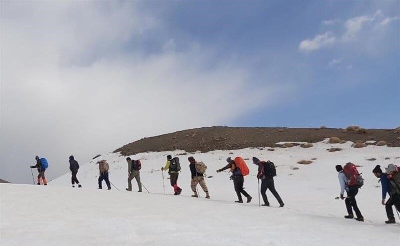 ببینید | مفقود شدن ٢٢ کوهنورد در ارتفاعات شاه جهان شیروان