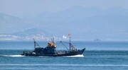 کره جنوبی یک قایق ماهیگیری کره شمالی را توقیف کرد | شلیک یک تیر اخطار