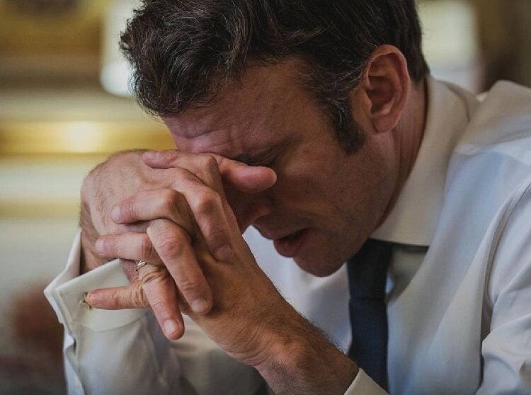 تصاویر | قیافه و ژستهای جالب رئیس جمهوری فرانسه پس از گفتوگو با پوتین