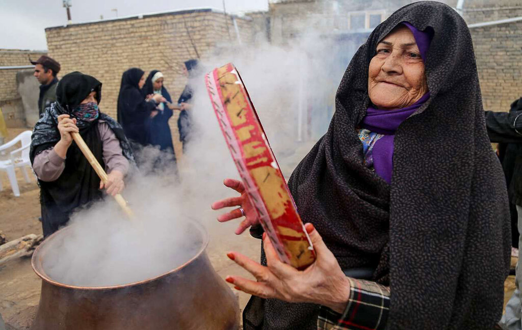علاقمندان به تهرانگردی بخوانند | رئیس ستاد گردشگری شهرداری خبر داد: تهرانگردی رایگان در ایستگاههای گردشگری نوروزی | احیای آیین نوروز رودها