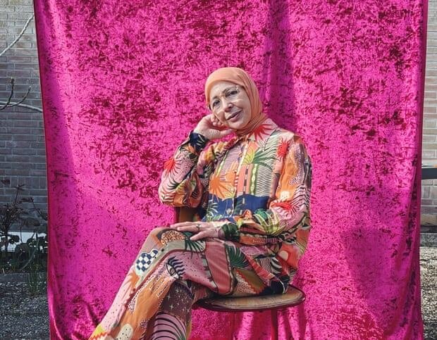 عکس | تغییر سبک لباس پوشیدن در آستانه ۷۰ سالگی | نادیده گرفتن قوانین مد چه احساسی دارد؟