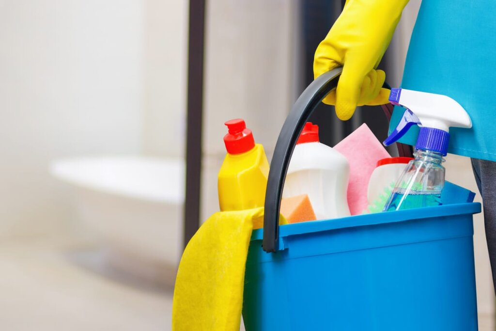 نظافت - خانه تکانی - شوینده - تمیز کردن