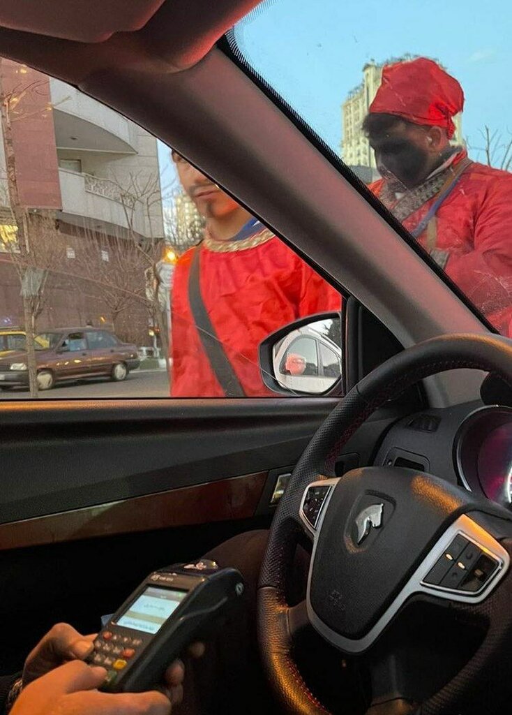 عکس | حاجیفیروزها هم به کارتخوان مجهز شدند