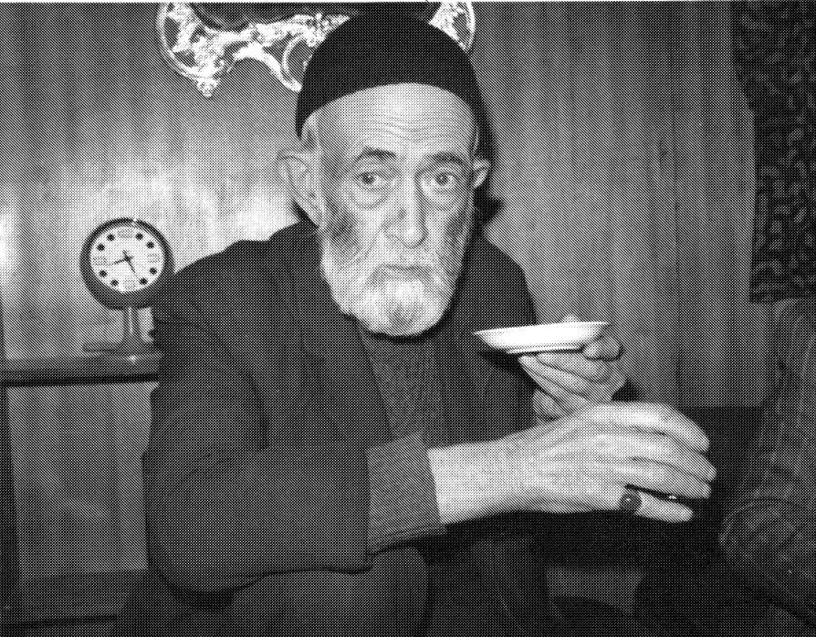 کاسب قرن تهران را بشناسید | این چلوکبابی هم کباب دست مردم میداد هم پول به عنوان قرض!