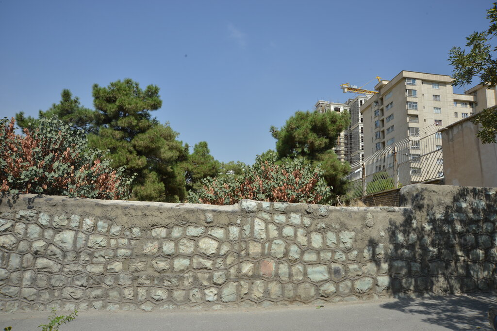 ماجرای کارخانه میخسازی سعادت آباد چه بود؟ | ساخت کارخانه با سنگ سبز معدن فرحزاد