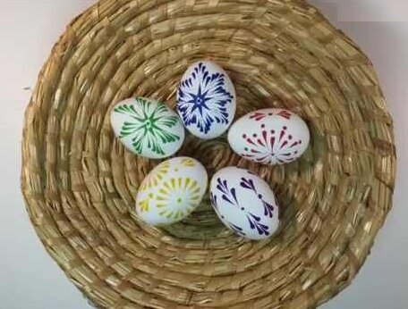 ۳ روش جالب برای رنگ کردن تخم‌مرغ‌های سفره هفت‌سین