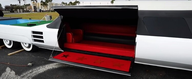 تصاویر | طویلترین خودروی جهان با محلی برای فرود بالگرد!