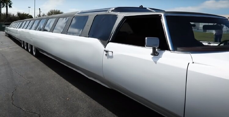 تصاویر | طویلترین خودروی جهان با محلی برای فرود بالگرد!