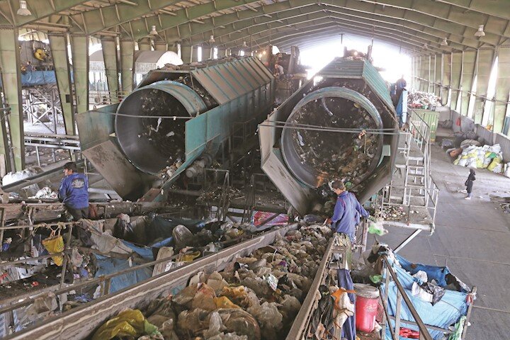 طرح جدید برای دفن زبالههای خطرناک خانگی | بستههای ایمن بین شهروندان توزیع میشود