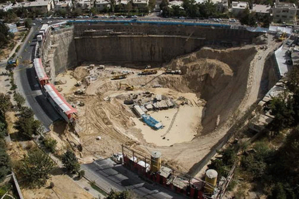 شهر در سالی که گذشت | از ساخت ۲۰۰ پل سوارهرو تا افتتاح باغراه حضرت فاطمه(س)