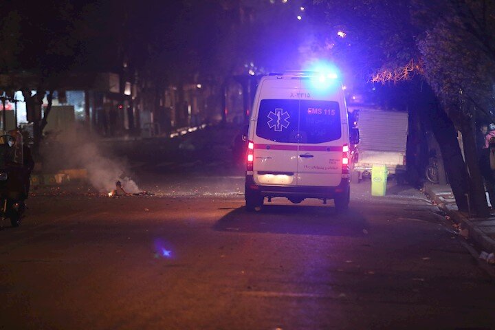 آماده باش 2500 آتش نشان برای چهارشنبه سوری | استقرار ۴۰۰ خودروی سبک و سنگین آتشنشانی در نقاط شلوغ شهر | آتش بازی فضای بسته ممنوع