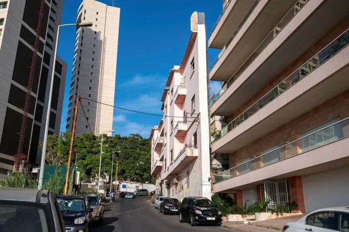 تصاویری از باریکترین خانههای جهان | انتقام از برادر و بردن مسابقه معماری؛ این ساختمانها به چه دردی میخورند؟