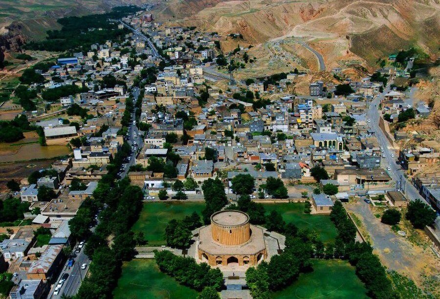 عکس | گنج پنهان نادرشاه اینجا نگهداری میشود | دهسرخ؛ روستایی نزدیک مشهد که شبیه ابیانه است | چرم کهنه ایران را در کلات نادری ببینید کلات نادری