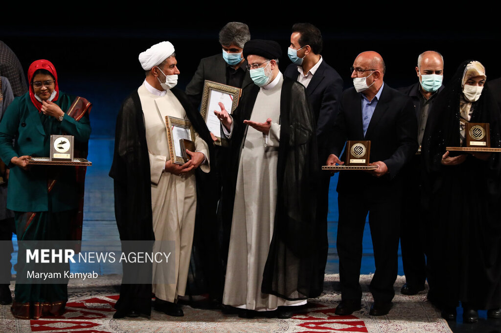 برگزیدگان سیونهمین جایزه کتاب سال معرفی شدند