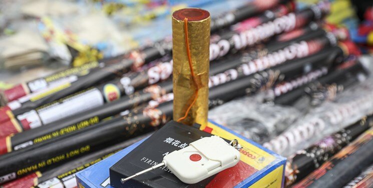 تصویر | عجیبترین و خطرناکترین کشف پلیس از عرضهکنندگان مواد محترقه | این ماده منفجرهجنگی را در بازار چند میفروختند؟