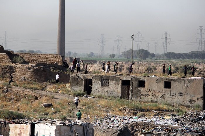 کشتزارهایی که کورههای آجرپزی شدند | چرا محمودآباد به روستای بختیاریها معروف بود؟