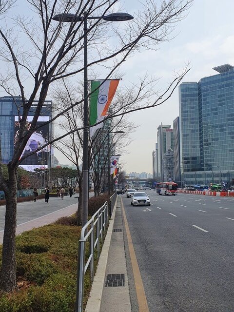 تصاویر | واکنش به رنگ اضافه شده به پرچم ایران در کره جنوبی | چه کسی مقصر است؟