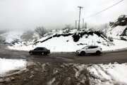 بارش برف در گیلان؛ جاده‌هایی که سفیدپوش شدند | ارتفاع برف در این منطقه به ۶۰ سانتی متر رسید