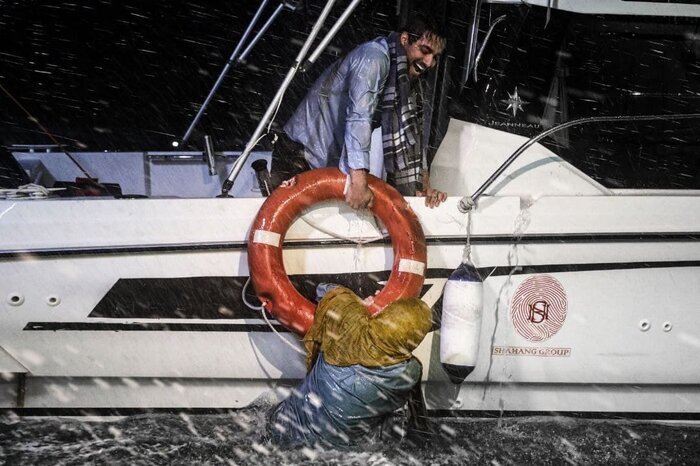 سریالیهایی که نیمه کاره ماند | هزینه شکستهای شبکه نمایش خانگی را چه کسی میدهد؟ | ناکامی سلبریتیها در ۱۴۰۰