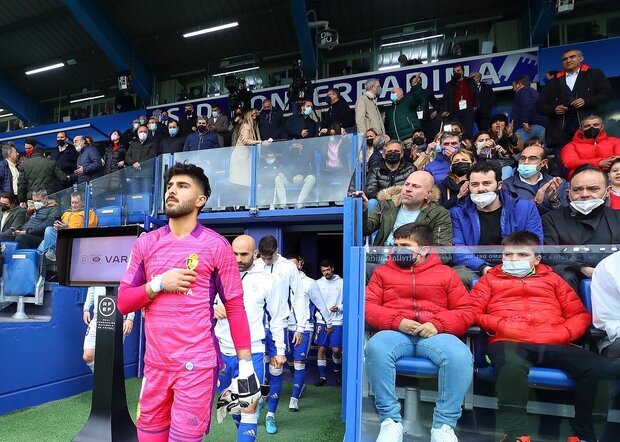 عکس | احمدرضا عابدزاده تماشاگر ویژه بچه عقاب مقابل صدرنشین لالیگا ۲ | واکنش باشگاه پونفرادینا به حضور عقاب آسیا در ورزشگاه