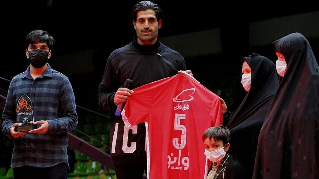 عکس | اقدام تحسینبرانگیز مدافع پرسپولیس برای شهید مدافع حرم