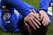 عکس | لحظه‌ای که قلب ایتالیا از کار افتاد | خاطره تلخ قهرمان یورو تکرار شد!