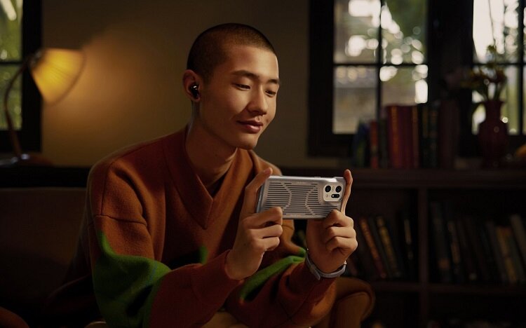 تصاویر | قاب کولردار گوشی پرچمدار اوپو به بازار آمد