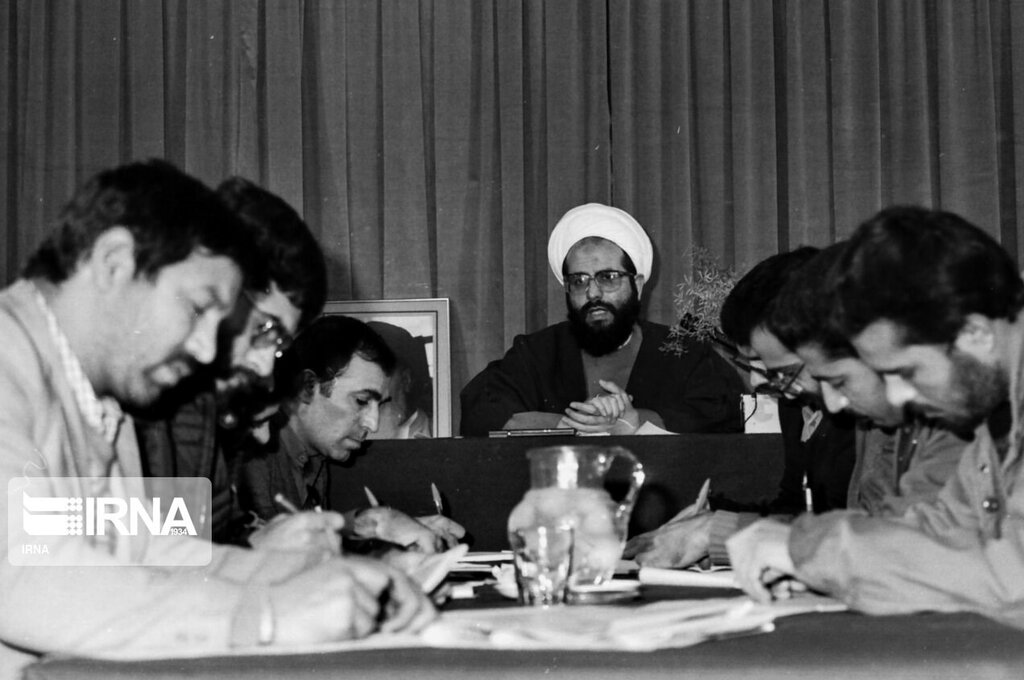 ماجرای مهدی هاشمی، قتل آیتالله شمسآبادی و عزل منتظری؛ روایت ریشهری و حسینیان | تلاش برای شکستن اعتصاب منتظری | حساسیت امام بر پرونده مهدی هاشمی