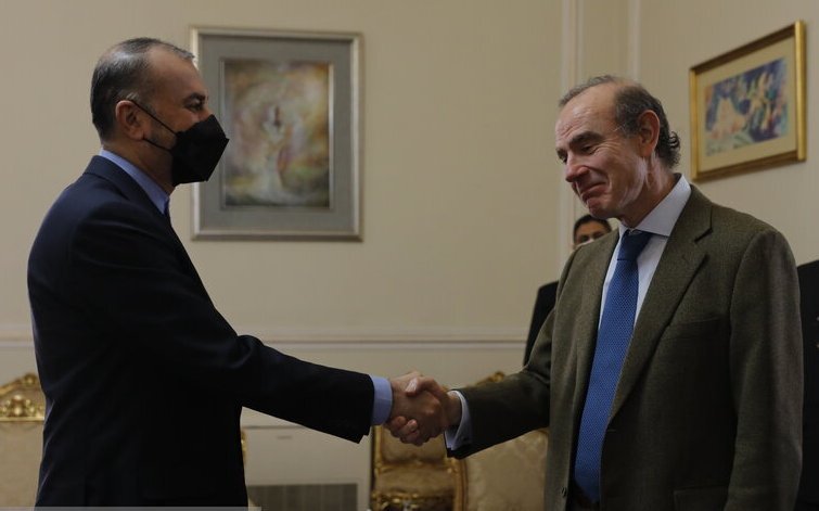 امیر عبداللهیان و انریکه مورا