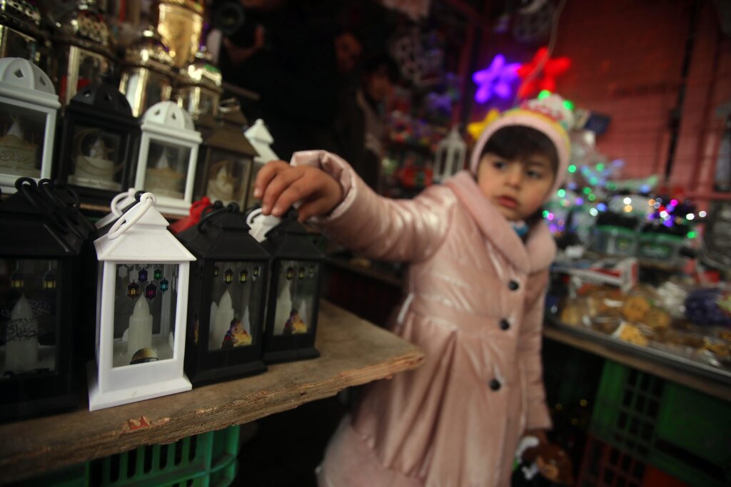 تصاویری از رسوم دیدنی ماه رمضان در کشورهای مسلمان | محیا و مسحراتی چگونه برگزار میشوند؟