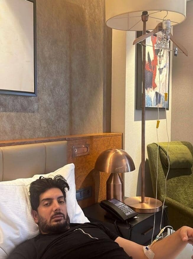 سطح هشیاری فرزاد فرزین پایین آمد | نمیتواند به درستی عکسالعمل نشان دهد | آخرین وضعیت در یک بیمارستان ترکیه