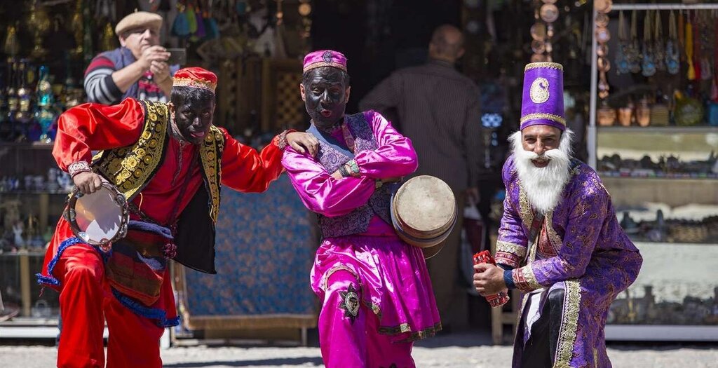 نوروز پرماجرای تئاتر | از بستههای معیشتی تاریخ مصرف گذشته تا سقوط بازیگر در پشت صحنه