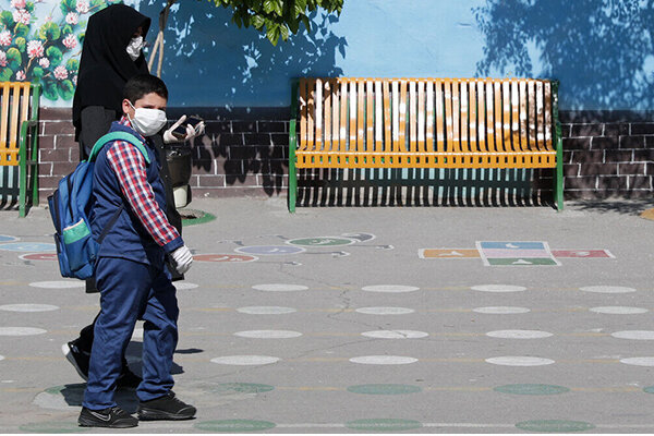 فرزندان مدیران آموزشوپرورش از مهر ۱۴۰۱ به مدارس دولتی میروند | حذف محتوای غیرمفید کتابهای درسی از مهرماه مدرسه ـ دانش آموز