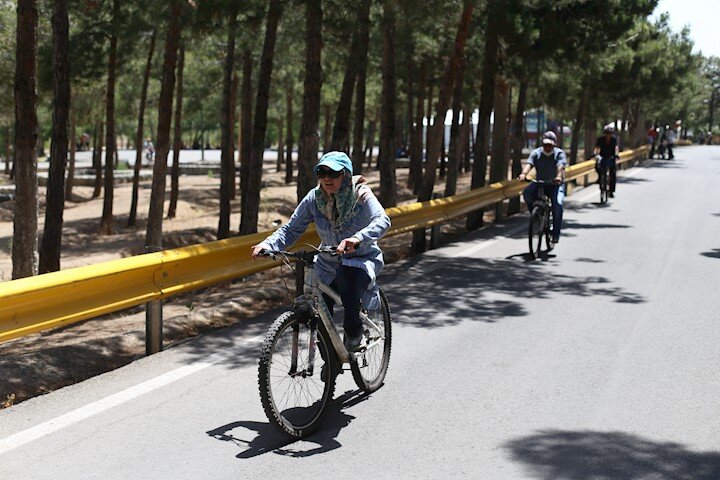 بزرگترین پیست دوچرخه سواری غرب تهران مرمت شد | در چیتگر رکاب بزنید