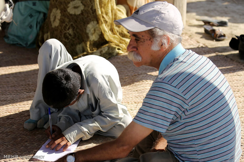سوادآموزی در ۴۵ ساعت | معلم شگفت انگیز کودکان کار خیاط