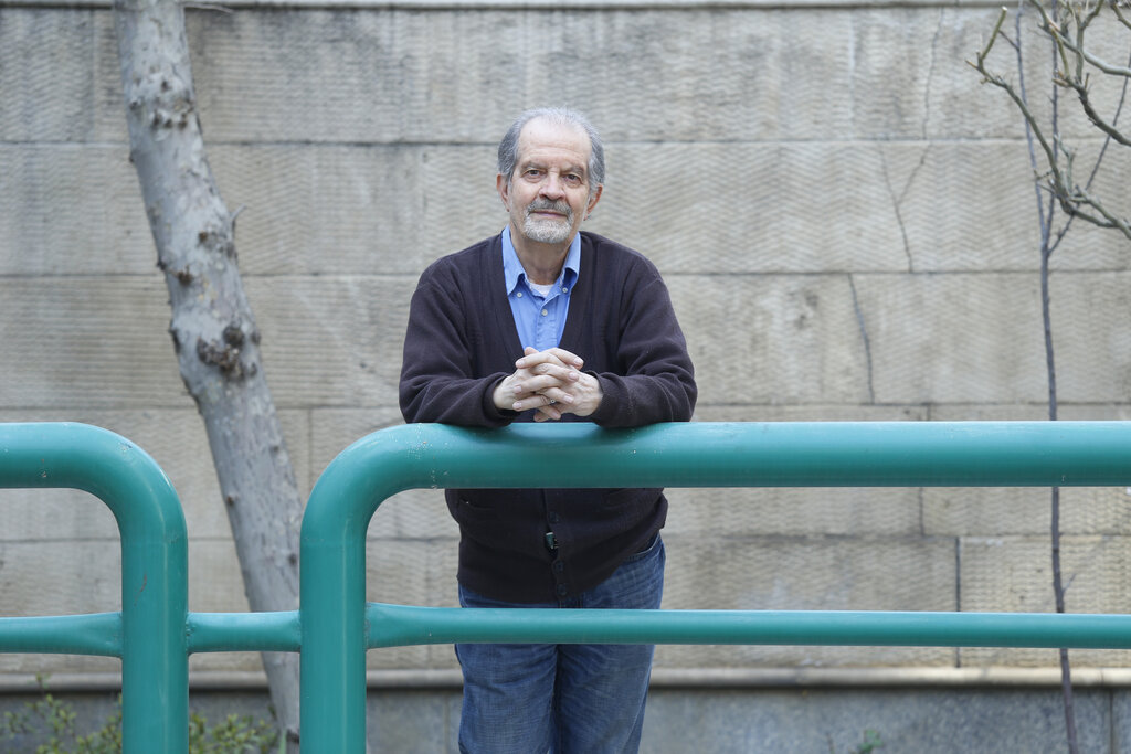 رضا براهنی مانند نقوش تخت جمشید ماندگار است | همیشه کسانی هستند که بزرگان را درک نمیکنند یا به آنها حسادت میکنند