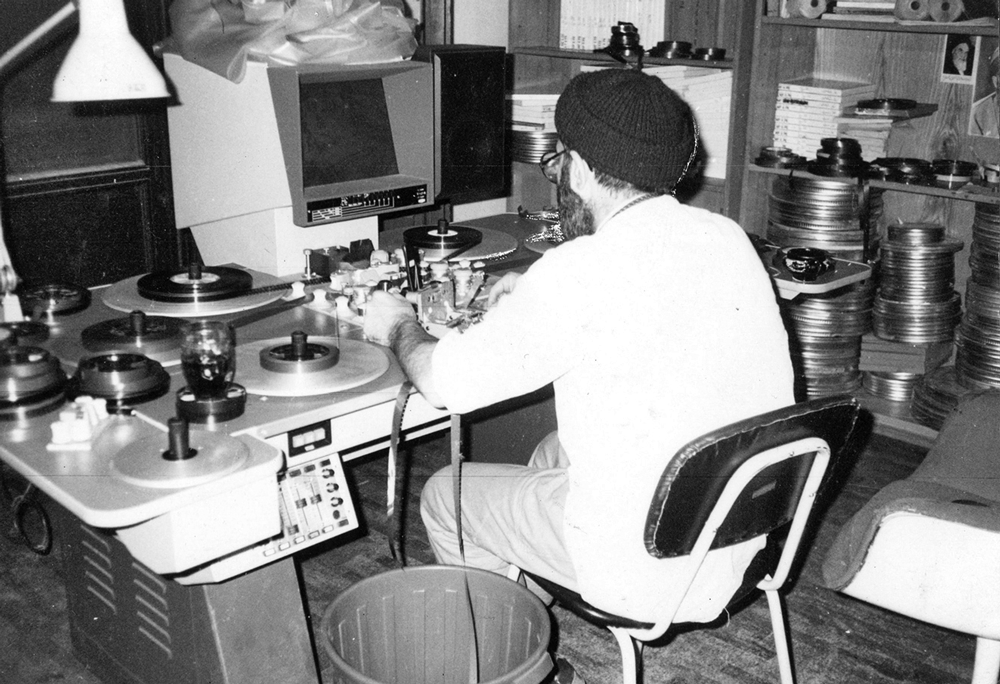 وقتی جنگ نبود سید ما رفت | چند نما از زندگی شهید اهل قلم