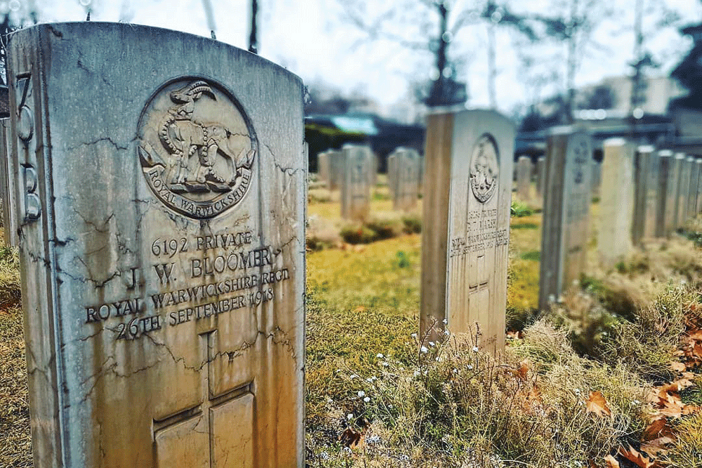 تنها گورستان بینالمللی کشور اینجاست | دلجویی ملکه الیزابت از خانوادههای قربانیان جنگ جهانی در ایران