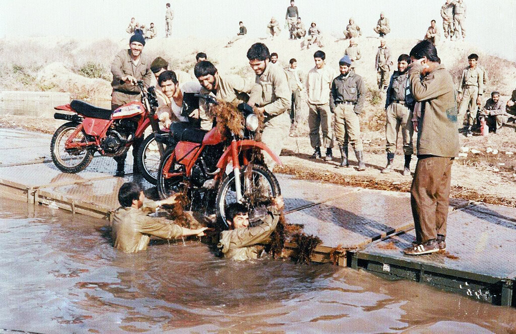 روایتهایی خواندنی در کتاب «موتورسوارچمران» | عشق موتورها چطور از جبهه سردر آوردند؟