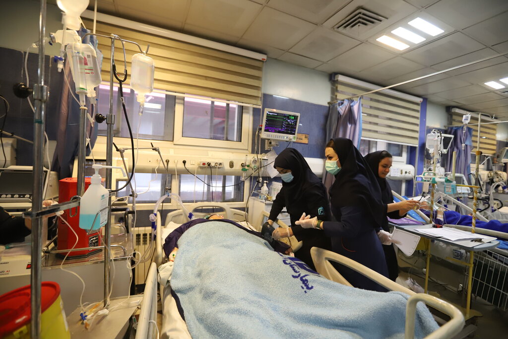 استیصال بیماران در غرب تهران | سرانه‌ای درمانی دولتی در مناطق ۵ و۲۲ صفراست