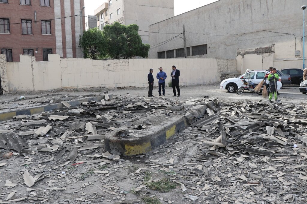 کوچ اجباری معتادان و کارتنخوابها از سی متری جی | متروکه دردسرساز تخریب شد | شناسایی نقاط ناایمن محلههای غرب تهران