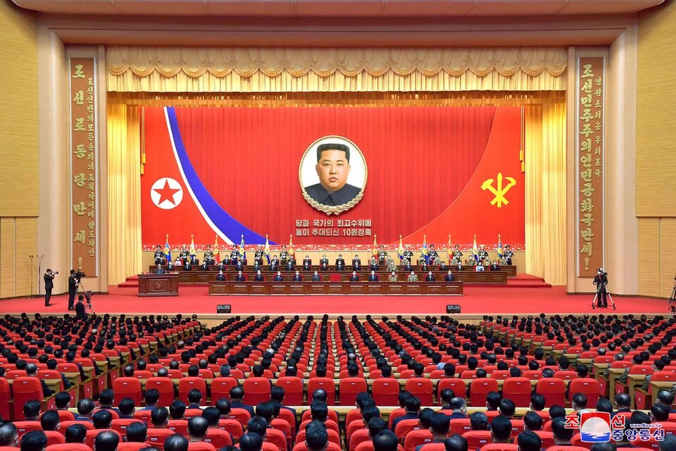 دهمین سالگرد ریاست کیم جونگ اون بر حزب کارگران گرامی داشته شد | نگرانی غرب از توسعه نظامی کره شمالی