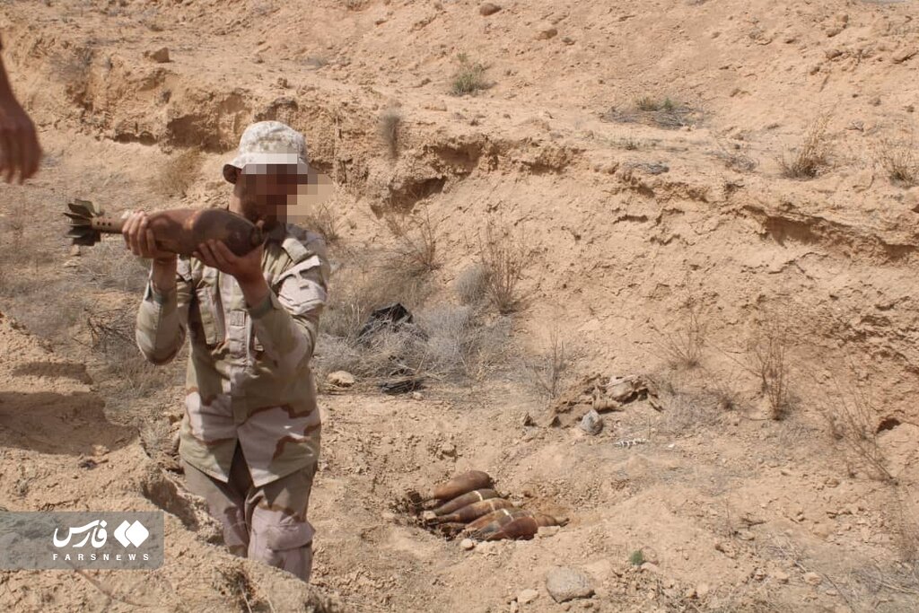 ویدئو | کشف ۲ قبضه سلاح جهنمی و تلههای انفجاری داعش توسط رزمندگان فاطمیون