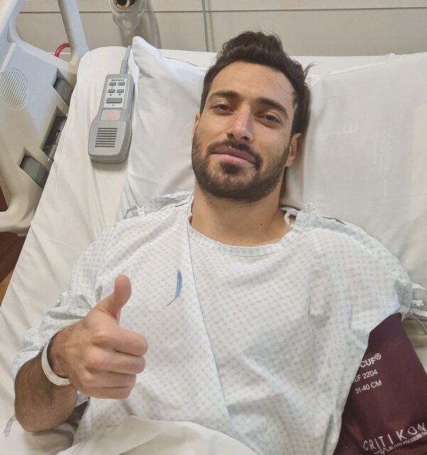 عکس | خبر خوب به بازیکن پرسپولیسی | عمل جراحی موفقیتآمیز بود