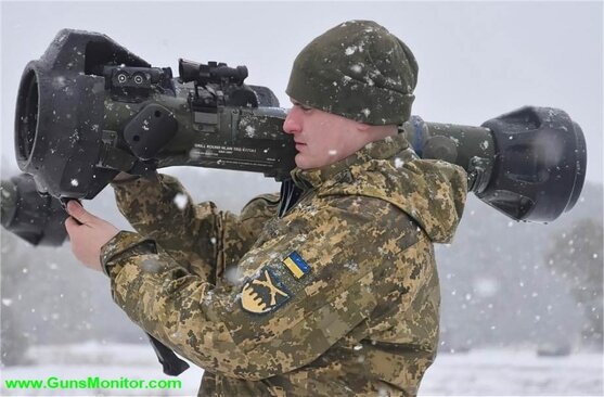 ببینید | سلاح عجیب و غریبی که تانک های روسی را در اوکراین به دردسر انداخته است!
