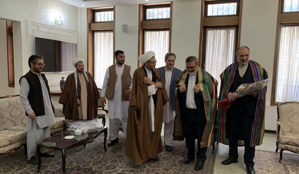 تصاویر هدیه خاص افغانستانی‌ها به سفیر ایران در کابل