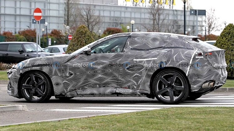 تصاویر جاسوسی از نخستین فراری شاسیبلند | زمان رونمایی ماه آینده خواهد بود