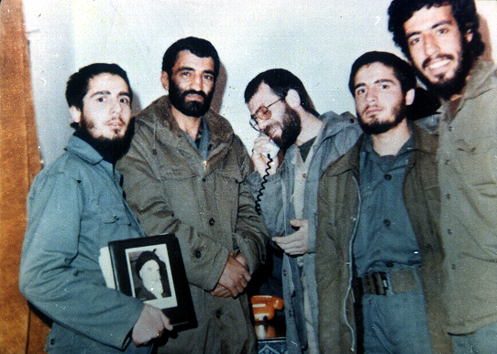 عکس جلسه خانگی فرماندهان سپاه در سال ۶۰ | تصویر لبخند فرمانده بعد از شهادت