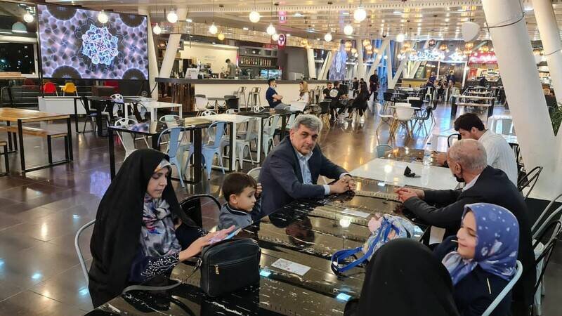 رزور یک رستوران توسط شهردار سابق تهران؟ | وضعیت رستوران را ببینید