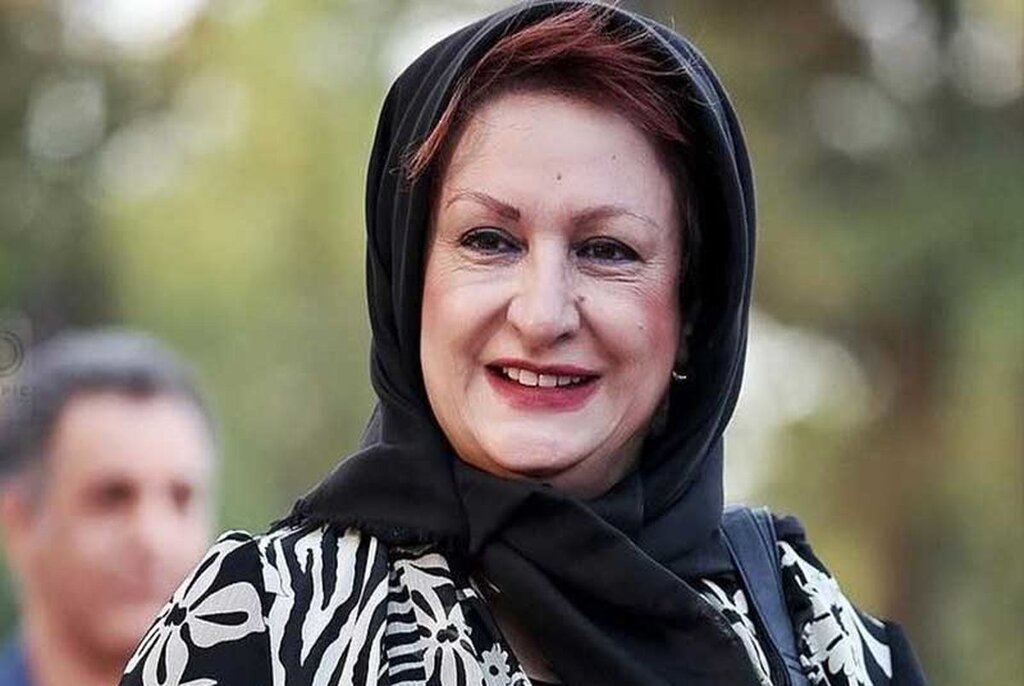 مریم امیر جلالی: رویم نمی‌شود روسری ام را بردارم  | خارج هم روسری سرمان است، هم کلاه